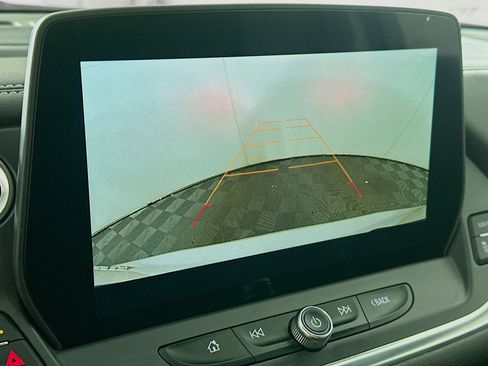 Used 2025 Chevrolet Blazer LT FWD image 21