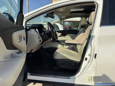 Used 2020 Nissan Murano Platinum FWD image 12