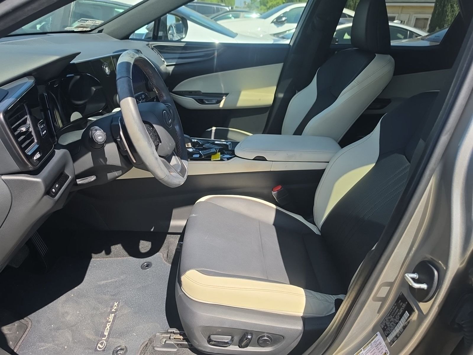 Used 2024 Lexus NX 250 FWD w/ Cold Area Package image 6