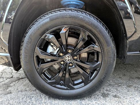 Used 2024 Toyota RAV4 SE image 60