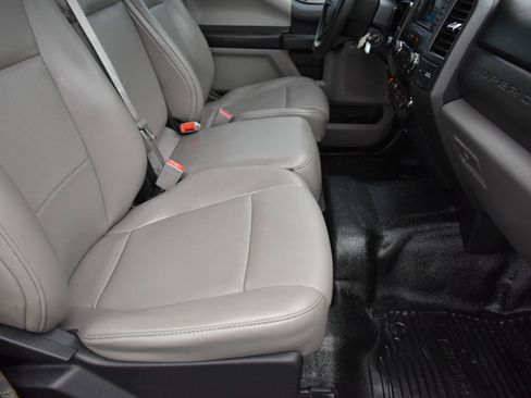 Used 2019 Ford F250 XL w/ Power Equipment Group AWD/4WD image 28