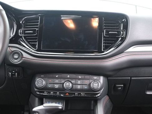 Used 2025 Dodge Durango GT w/ Blacktop Package AWD/4WD image 27