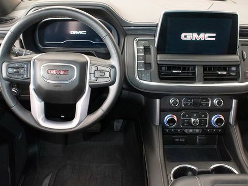Used 2023 GMC Yukon SLT w/ SLT Luxury Package AWD/4WD image 18