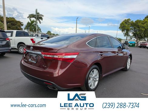 Used 2014 Toyota Avalon XLE FWD image 3