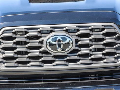 Used 2021 Toyota Tacoma TRD Sport w/ Technology Package RWD image 6