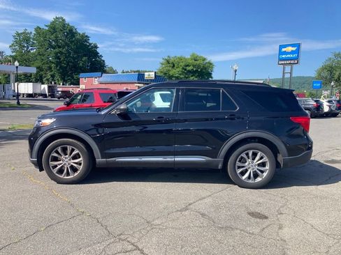 Used 2021 Ford Explorer XLT w/ Equipment Group 202A AWD/4WD image 4
