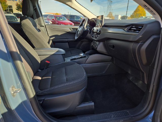 Used 2025 Ford Escape Active AWD/4WD image 33