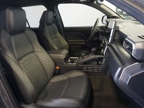 Used 2025 Toyota 4Runner TRD Off-Road Premium AWD/4WD image 27