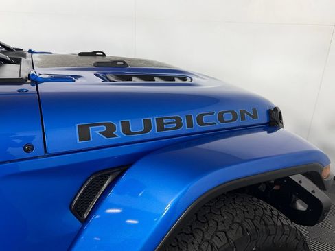 Used 2024 Jeep Wrangler Unlimited Rubicon 4xe AWD/4WD image 31