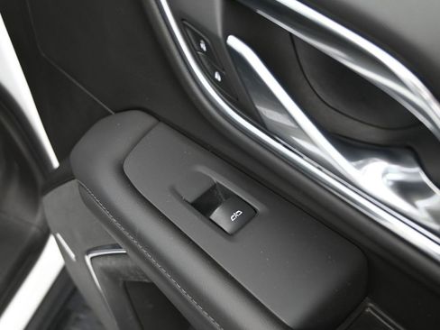 Used 2023 Chevrolet Tahoe Z71 w/ Luxury Package AWD/4WD image 56