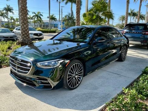 Used 2023 Mercedes-Benz S 580 4MATIC Sedan image 3