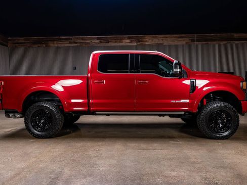 Used 2021 Ford F350 Lariat image 11