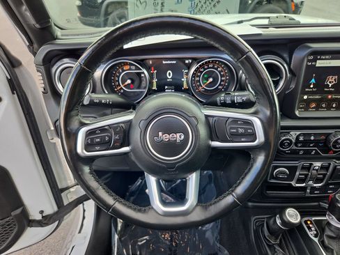 Used 2021 Jeep Wrangler Unlimited Sahara AWD/4WD image 22