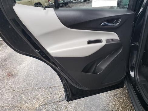 Used 2020 Chevrolet Equinox LS w/ LS Convenience Package AWD/4WD image 14