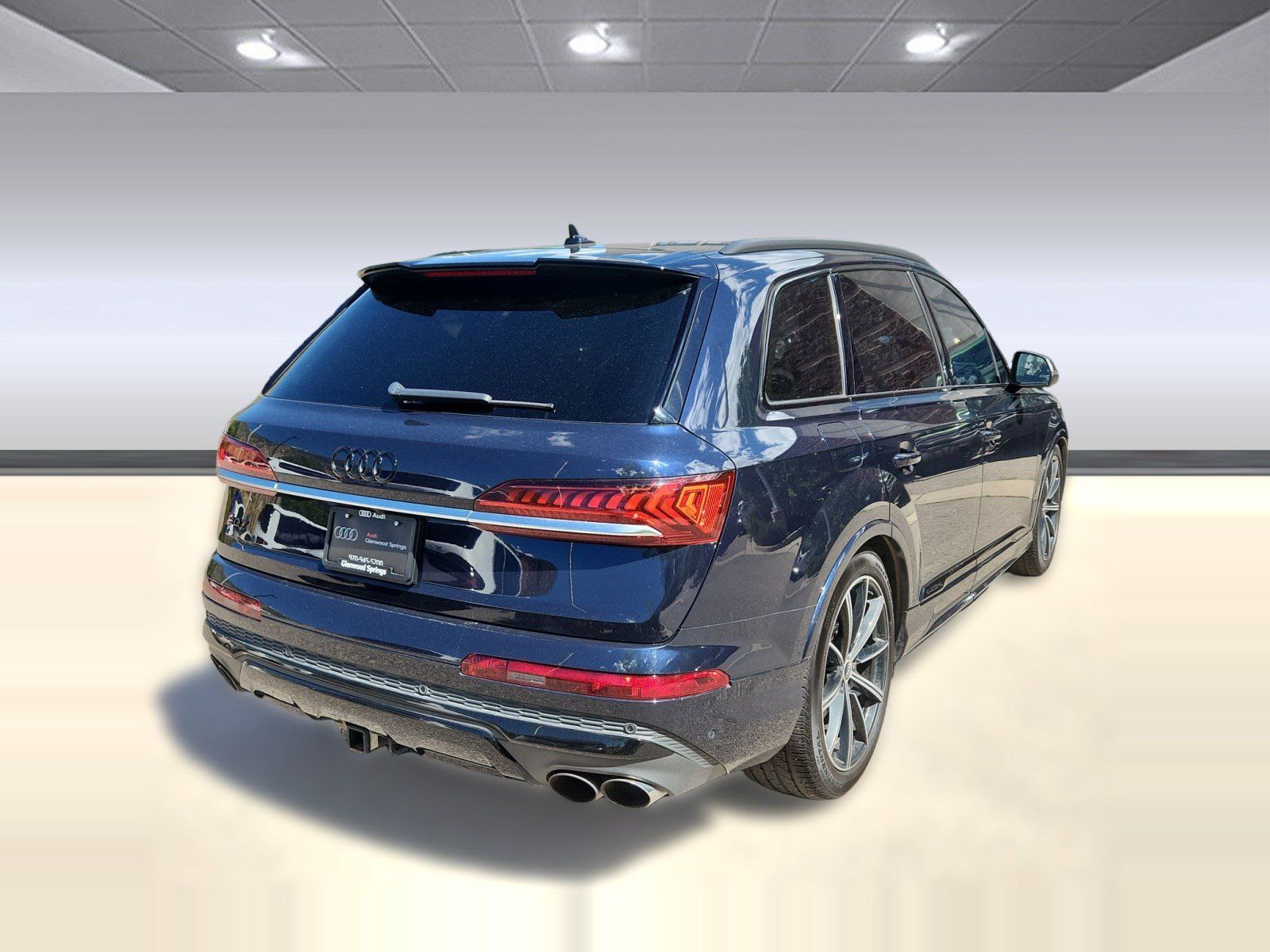 Used 2021 Audi SQ7 Prestige w/ Prestige Package AWD/4WD image 3