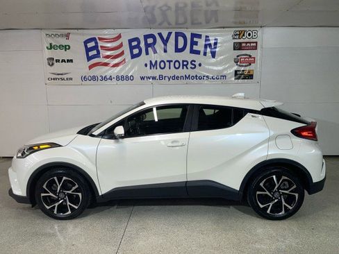 Used 2019 Toyota C-HR XLE image 5
