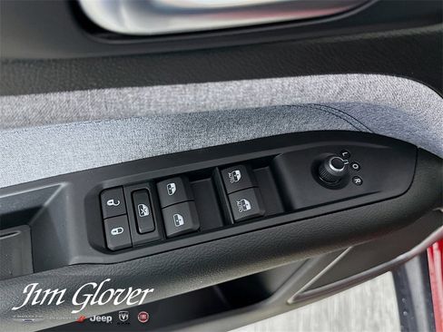 New 2026 Jeep Compass Latitude image 22