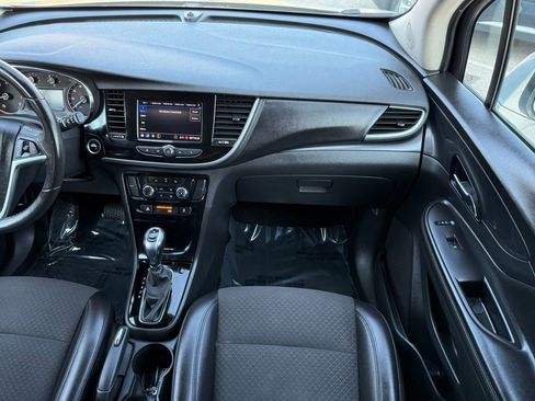 Used 2021 Buick Encore Preferred image 24