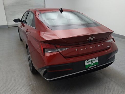 Used 2025 Hyundai Elantra Limited FWD image 6