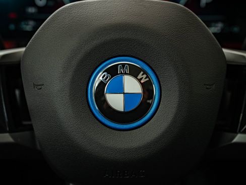 New 2026 BMW 550e xDrive image 24