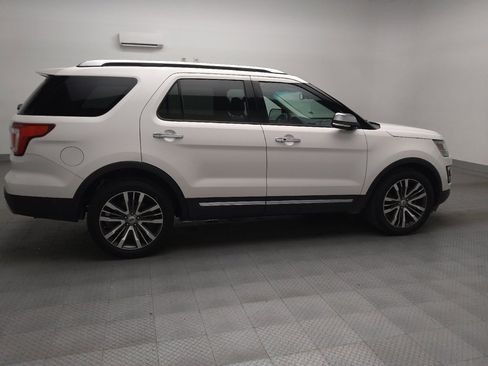 Used 2017 Ford Explorer Platinum image 10
