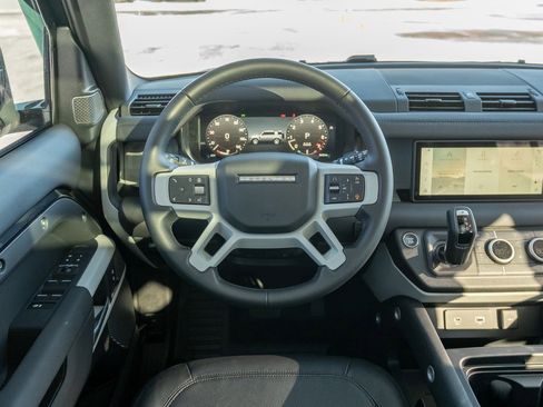 New 2024 Land Rover Defender 110 S image 12