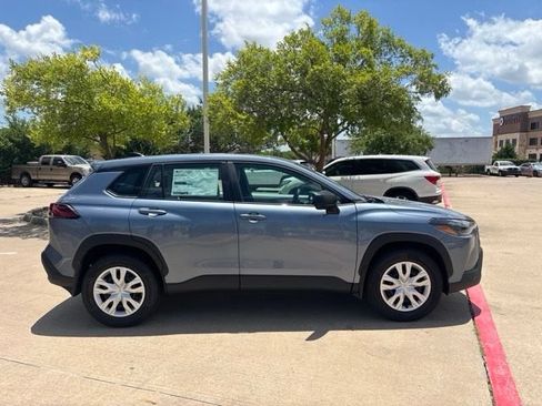 Used 2026 Toyota Corolla Cross L FWD image 4