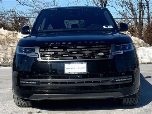 Used 2023 Land Rover Range Rover Long Wheelbase SE AWD/4WD image 2