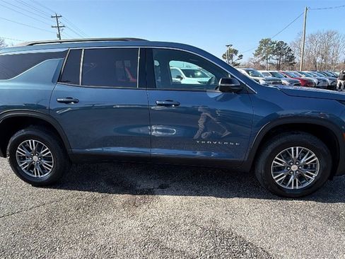 New 2026 Chevrolet Traverse LT w/ Driver Confidence Package image 4