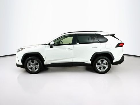 Used 2025 Toyota RAV4 XLE AWD/4WD image 4