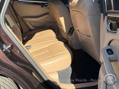 Used 2020 Porsche Macan S image 16