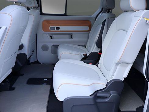 Certified 2025 Volkswagen ID. Buzz 1st Edition AWD/4WD image 14