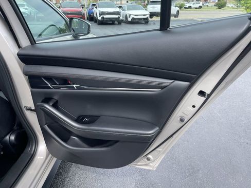 Used 2024 MAZDA MAZDA3 s FWD image 23