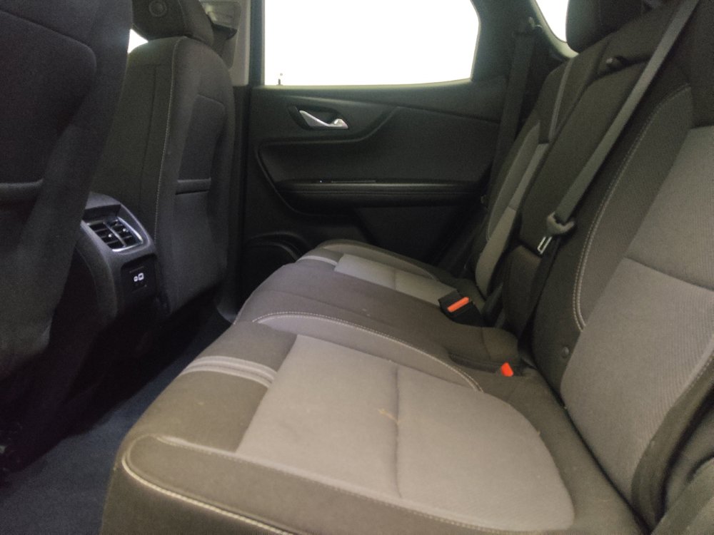 Used 2025 Chevrolet Blazer LT FWD image 18