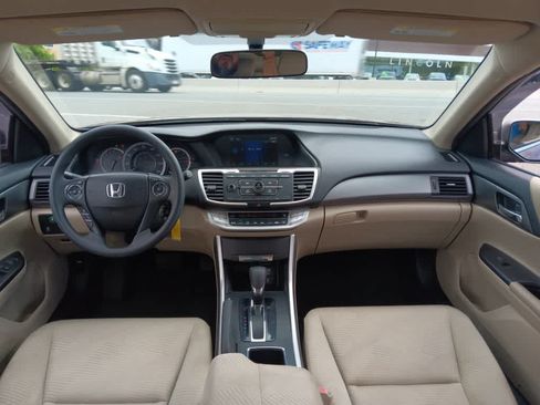 Used 2015 Honda Accord LX image 18