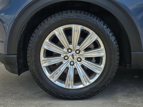 Used 2021 Ford Explorer Limited w/ Equipment Group 301A RWD image 14