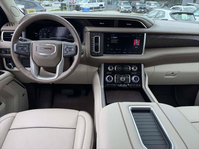 Used 2023 GMC Yukon Denali w/ LPO, Floor Liner Package AWD/4WD image 17