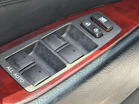 Used 2011 Lexus LS 460 L w/ Luxury Pkg RWD image 13