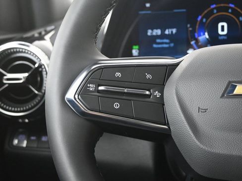 New 2026 Chevrolet Equinox LT w/ Convenience Package II image 34