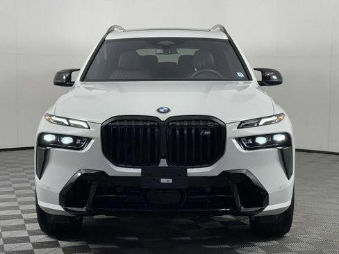 Used 2025 BMW X7 M60i w/ Climate Comfort Package image 6