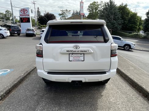 Certified 2024 Toyota 4Runner SR5 Premium w/ Moonroof Package AWD/4WD image 5