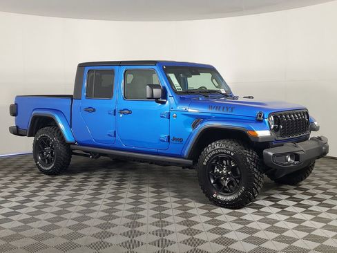 New 2025 Jeep Gladiator Willys image 2