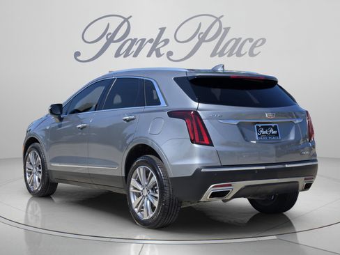 Used 2024 Cadillac XT5 Premium Luxury FWD image 3