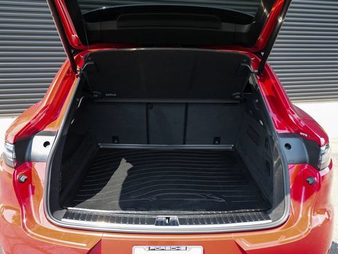 Certified 2023 Porsche Cayenne GTS AWD/4WD image 18