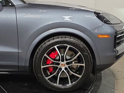 New 2026 Porsche Cayenne S image 11