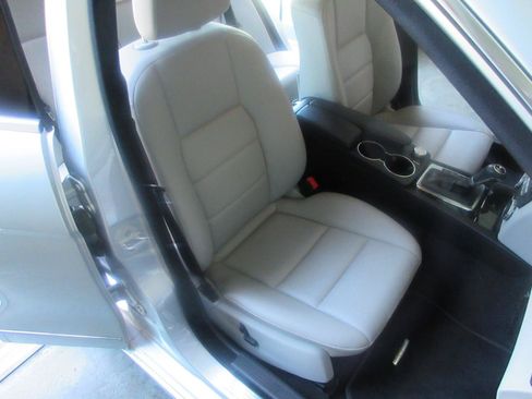 Used 2013 Mercedes-Benz C 350 Sport image 24