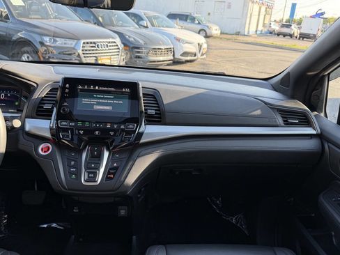 Used 2023 Honda Odyssey Sport image 10