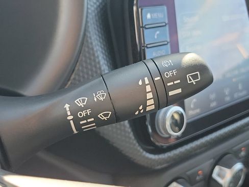 Used 2024 Nissan Kicks SV FWD image 16