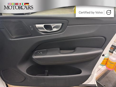 Certified 2023 Volvo XC60 B5 Plus w/ Protection Package Premier AWD/4WD image 18
