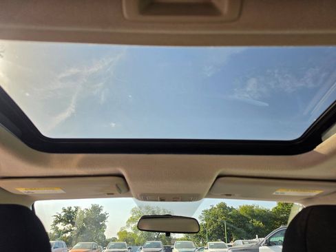Used 2017 Honda Fit EX image 43